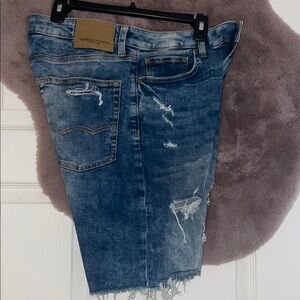 American Eagle Distressed and white washed men’s Denim Shorts